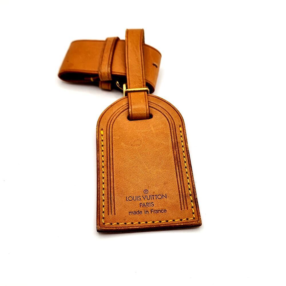 LOUIS VUITTON VACHETTA LUGGAGE TAG AND POIGNET100% AUTHENTIC